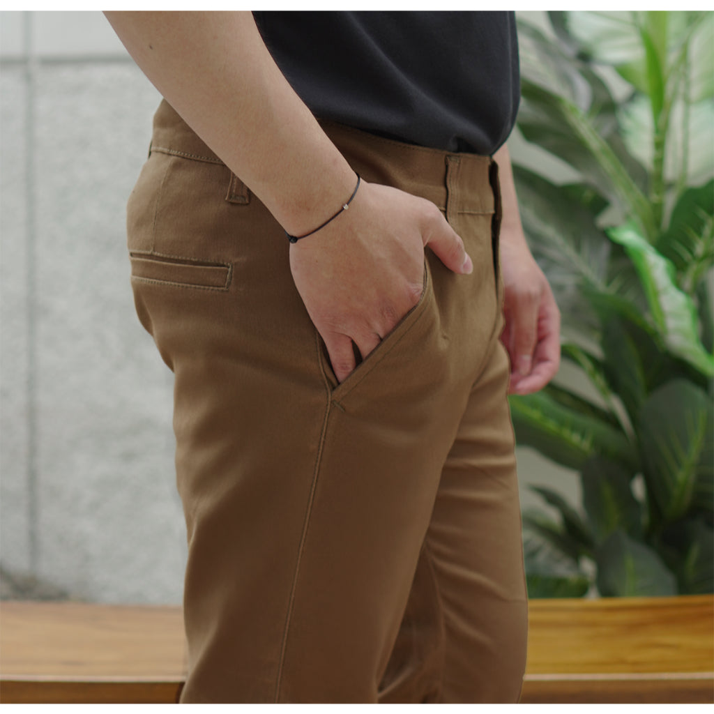 Matsuda Celana Panjang Chino Pria Saka Mocca