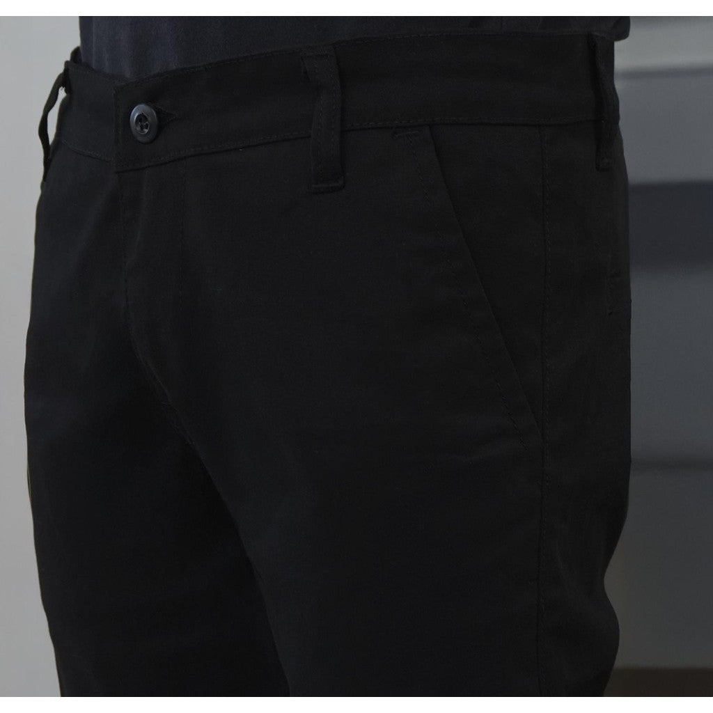 Matsuda Celana Panjang Chino Pria Saka Black