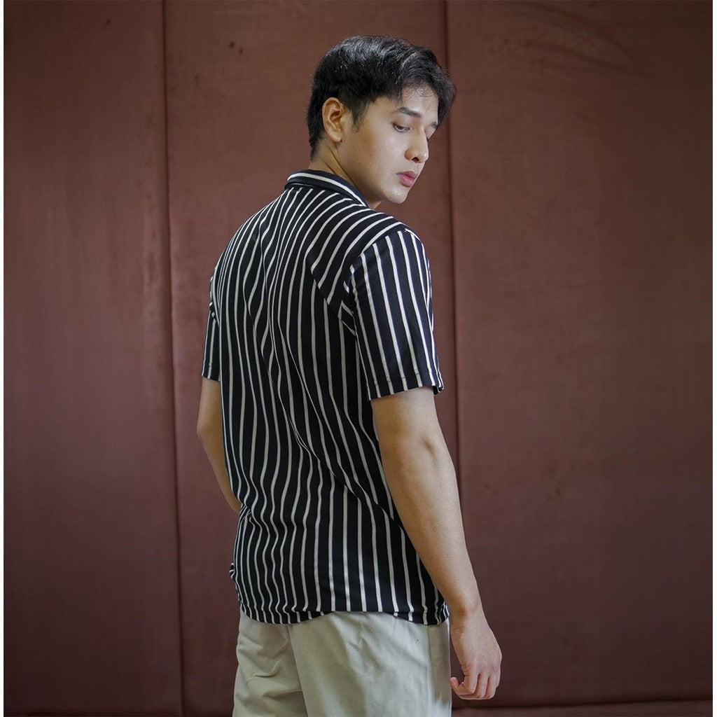 Matsuda Kemeja Pria Stripe Lengan pendek Takasaki Navy White